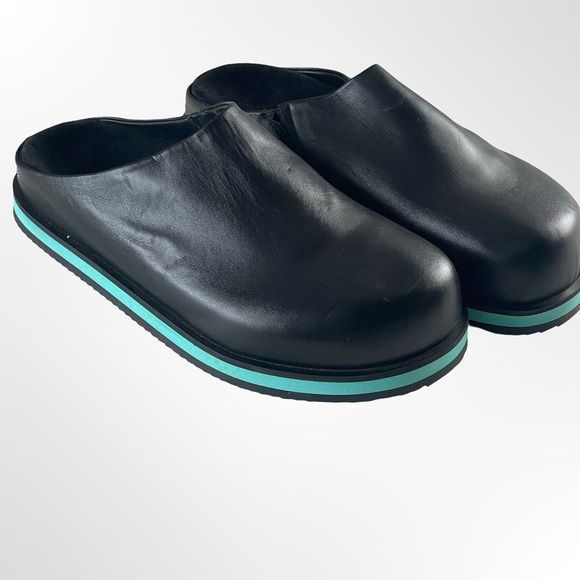 HAUS by everton Shoes - HAUS Black Slip-On Clogs with Teal Accent in Women's size 8.5